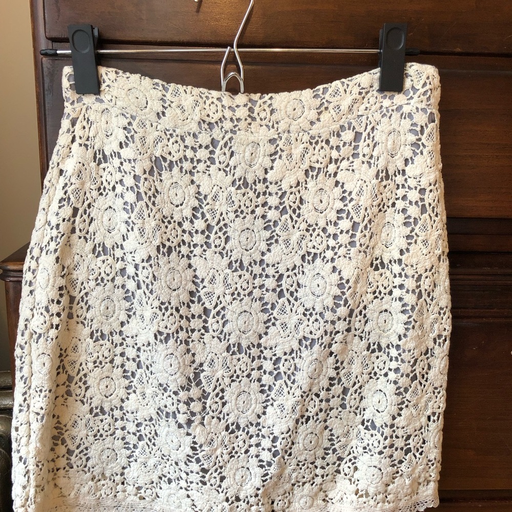 UO kimchi blue lace overlay mini skirt size 0